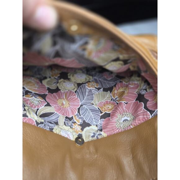 Vintage Stone Mountain USA Tan Leather Shoulder Bag Crossbody Adjustable - Picture 8 of 9